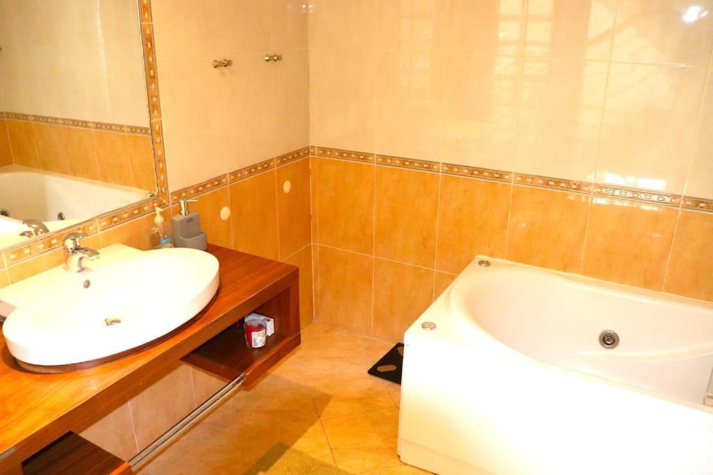 Sea Breeze House Ericeira - Ribeira Dilhas Beach Kültér fotó
